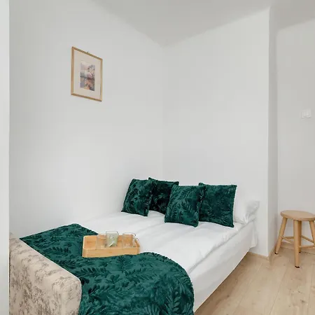 Comfortable With Balcony In By Rent Like * Krakkó